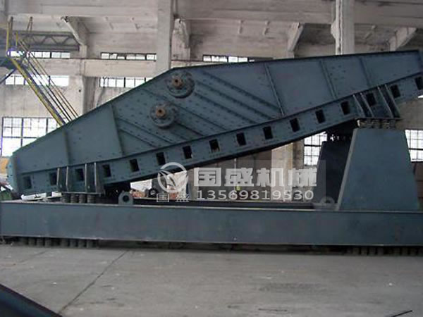傾斜長方形振動(dòng)篩 傾斜長方形振動(dòng)篩