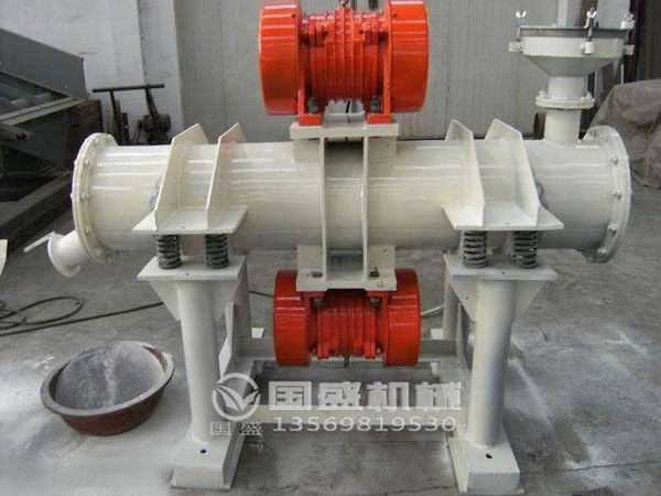 三筒連續(xù)振動磨機 三筒連續(xù)振動磨機